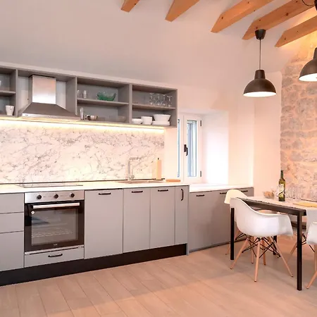 Panoramic Retreat