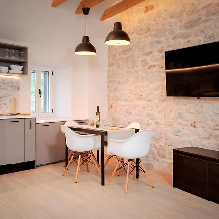 Panoramic Retreat *