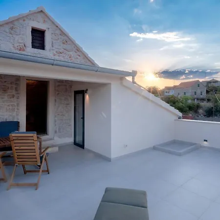 Panoramic Retreat